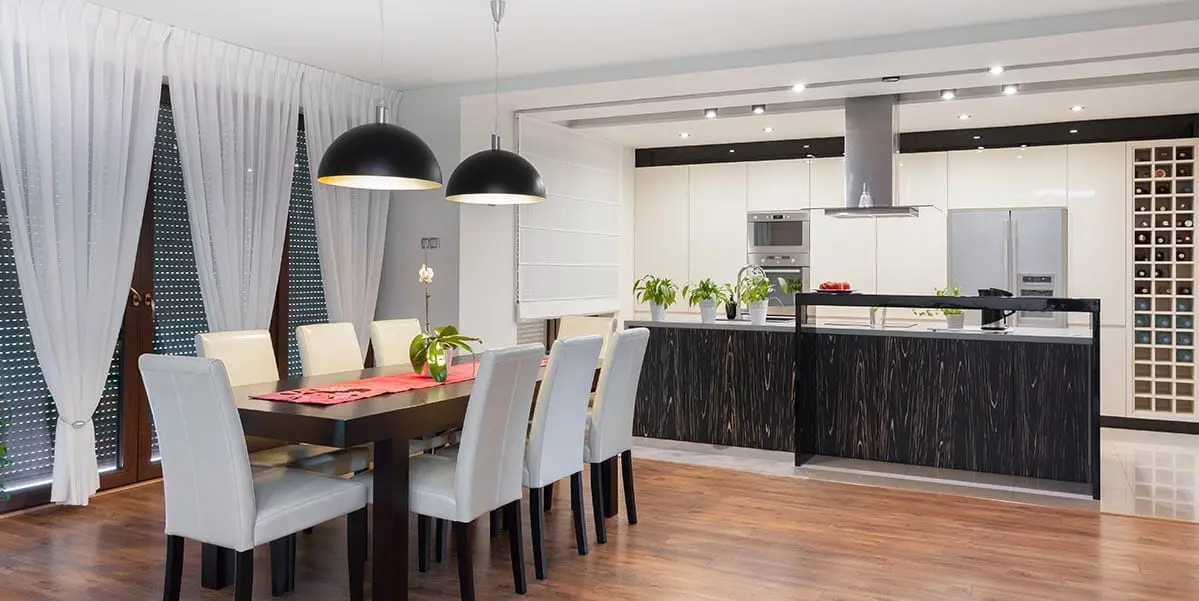 White and black kitchen